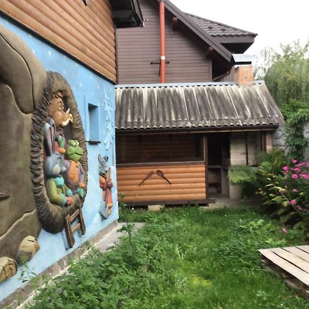 Рукавичка Yaremche Luaran gambar