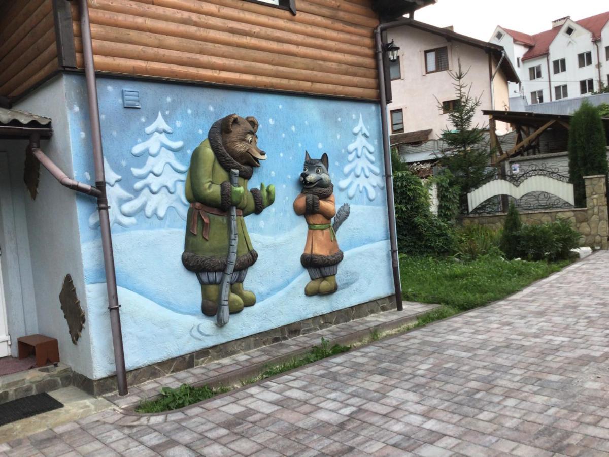 Рукавичка Yaremche Luaran gambar